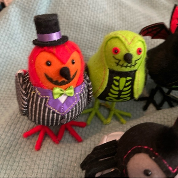 NWT  Set of 6 Target 2024 Hyde & EEK Boutique Featherly Friends Halloween Birds - Picture 2 of 6